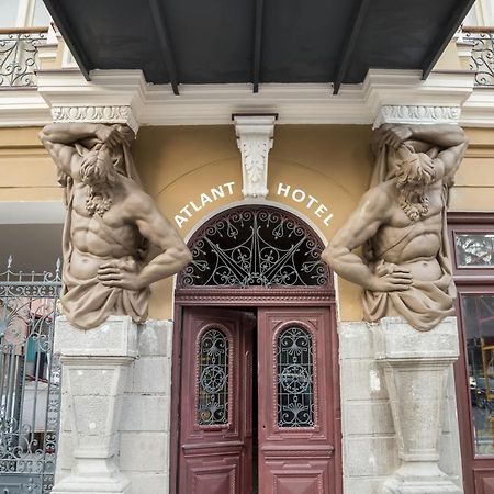 Отель Атлант Тбилиси Экстерьер фото